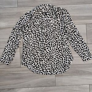 🥁 Ann Taylor Petite Animal Print Lightweight Blouse